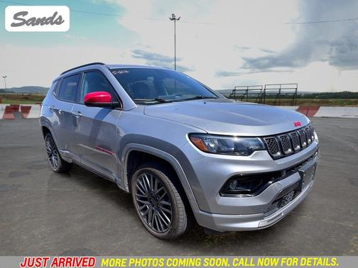 Billet Silver Metallic Clearcoat 2023 Jeep Compass (RED) Edition 4x4