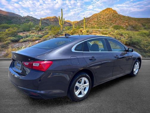 Dark Ash Metallic 2023 Chevrolet Malibu FWD 1LT