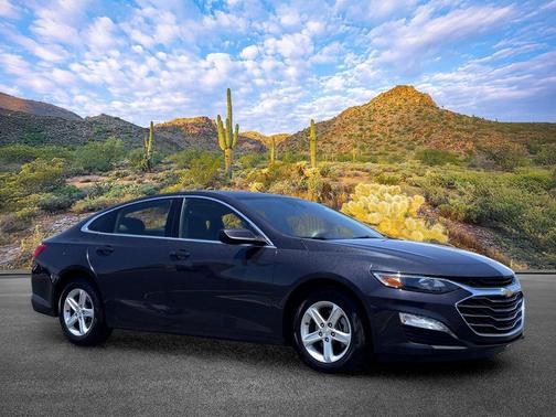 Dark Ash Metallic 2023 Chevrolet Malibu FWD 1LT