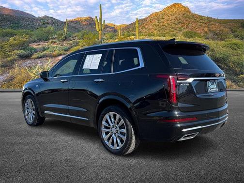 2022 Cadillac XT6 Premium Luxury FWD