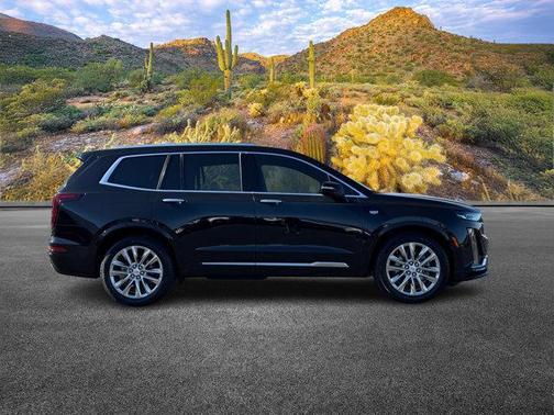 2022 Cadillac XT6 Premium Luxury FWD