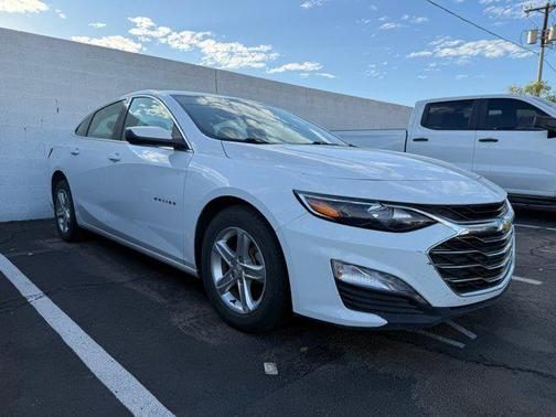 2022 Chevrolet Malibu FWD LT