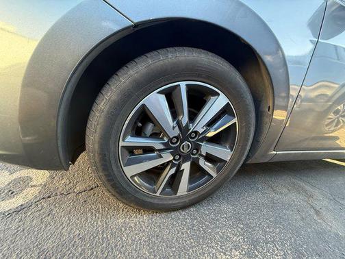 2021 Nissan Versa 1.6 SV