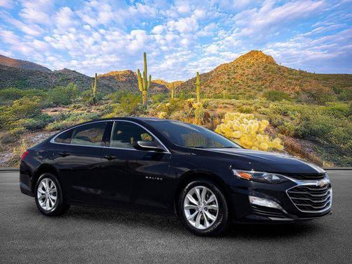 Mosaic Black Metallic 2023 Chevrolet Malibu FWD 1LT