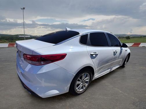 Snow White Pearl 2018 Kia Optima LX