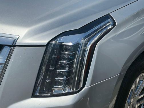 Radiant Silver Metallic 2020 Cadillac Escalade Base