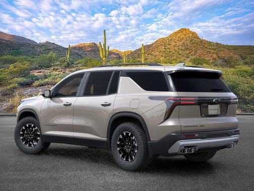 Sandstone Gray 2026 Chevrolet Traverse AWD Z71