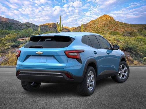 2025 Chevrolet Trax LS