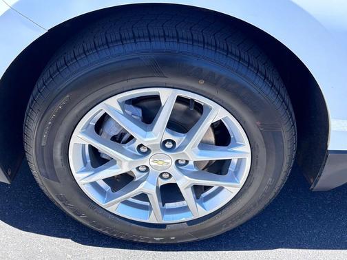 Summit White 2023 Chevrolet Equinox 1LT