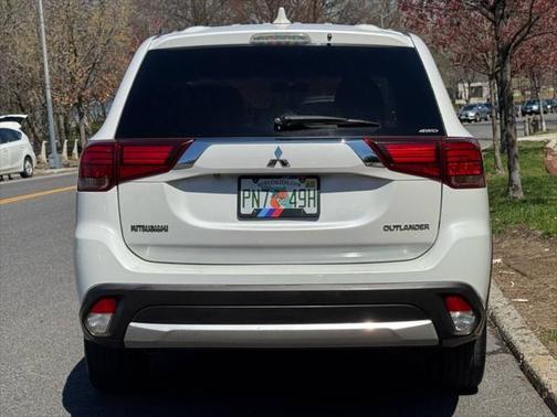 2018 Mitsubishi Outlander ES