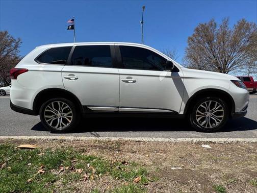 2018 Mitsubishi Outlander ES