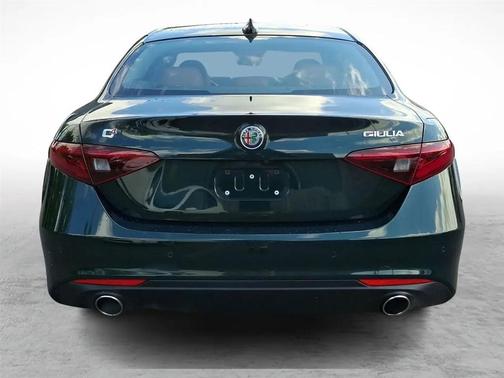 Verde Visconti Metallic 2020 Alfa Romeo Giulia Ti