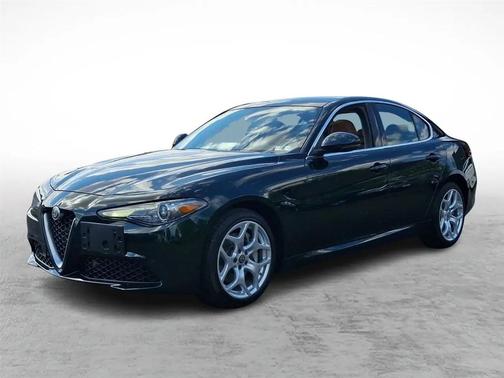 Verde Visconti Metallic 2020 Alfa Romeo Giulia Ti