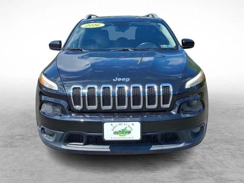 Brilliant Black Crystal Pearlcoat 2016 Jeep Cherokee Latitude