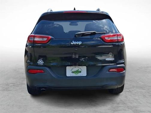 Brilliant Black Crystal Pearlcoat 2016 Jeep Cherokee Latitude