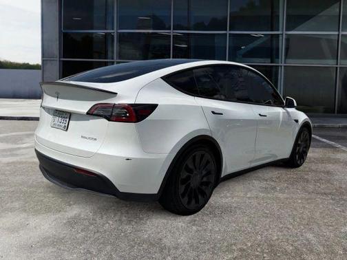 White 2022 Tesla Model Y Performance