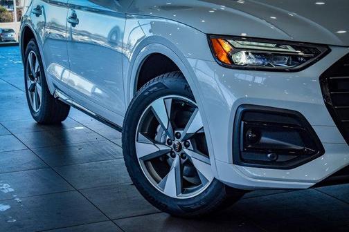 2025 Audi Q5 40 Premium Plus