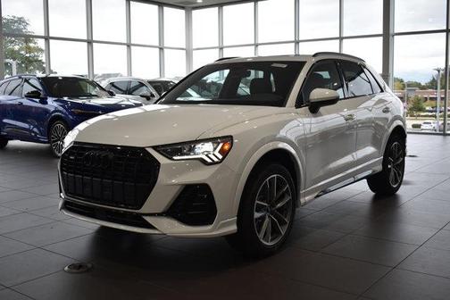 2025 Audi Q3 Premium 45 TFSI S line quattro Tiptronic