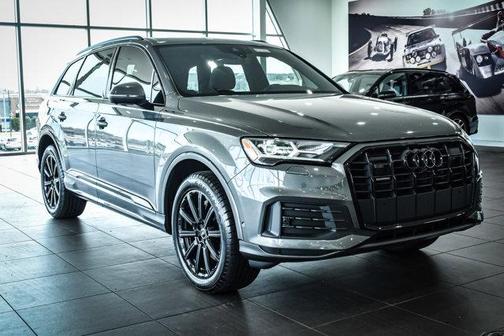 2022 Audi Q7 45 Premium Plus