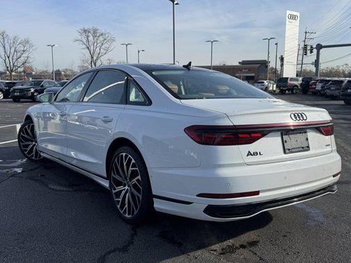 2022 Audi A8 L 55 TFSI quattro Tiptronic