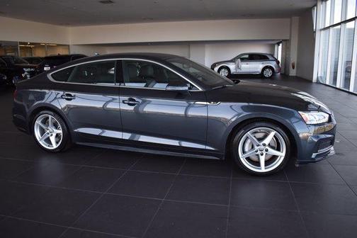 Photo 4 of 28 of 2019 Audi A5 2.0T Premium