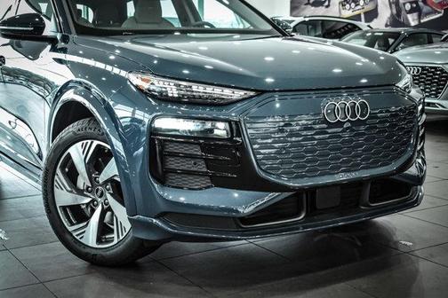 2025 Audi Q6 e-tron Premium Plus quattro