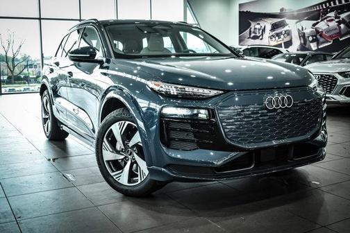 2025 Audi Q6 e-tron Premium Plus quattro