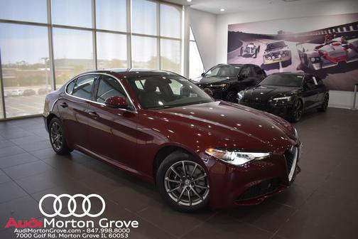 Monza Red Metallic 2018 Alfa Romeo Giulia Base