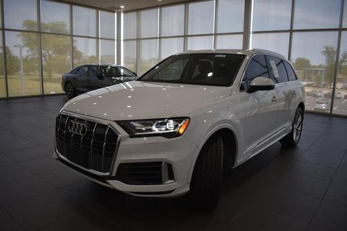 Glacier White Metallic 2023 Audi Q7 55 Premium Plus