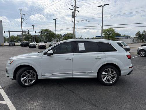 Glacier White Metallic 2023 Audi Q7 55 Premium Plus