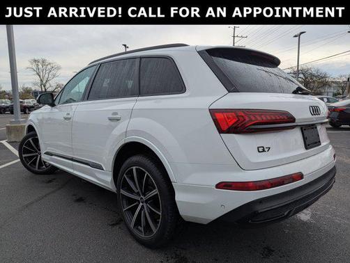 2022 Audi Q7 55 Premium Plus