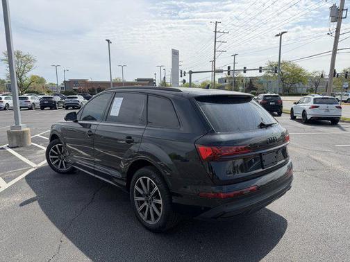 Mythos Black Metallic 2023 Audi Q7 45 Premium Plus