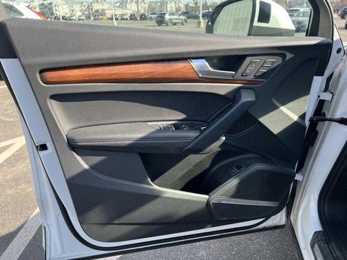 2023 Audi Q5 45 S line Premium Plus