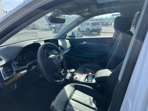 2023 Audi Q5 45 S line Premium Plus
