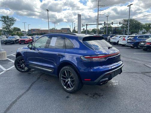 2023 Porsche Macan Base