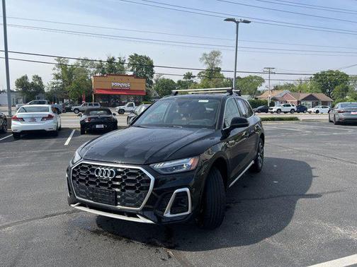 2022 Audi Q5 45 S line Prestige