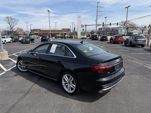 Mythos Black Metallic 2023 Audi A4 45 S line Premium