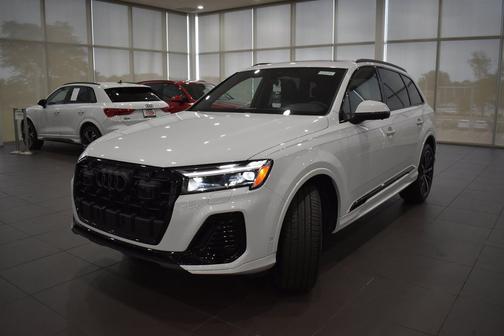 Glacier White Metallic 2026 Audi Q7 45 Premium Plus
