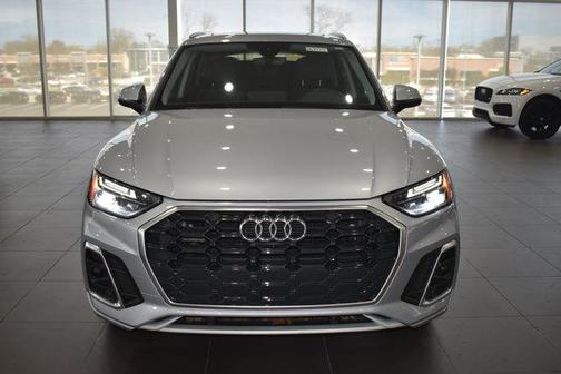 Florett Silver Metallic 2023 Audi Q5 45 S line Premium Plus