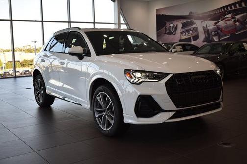 2025 Audi Q3 Premium 45 TFSI S line quattro Tiptronic