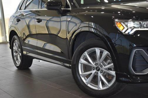 Mythos Black Metallic 2024 Audi Q3 45 S line Premium Plus