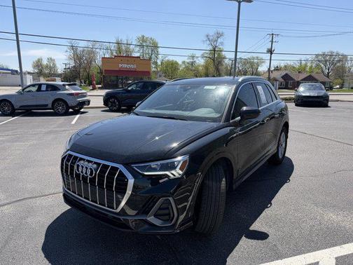 Mythos Black Metallic 2024 Audi Q3 45 S line Premium Plus