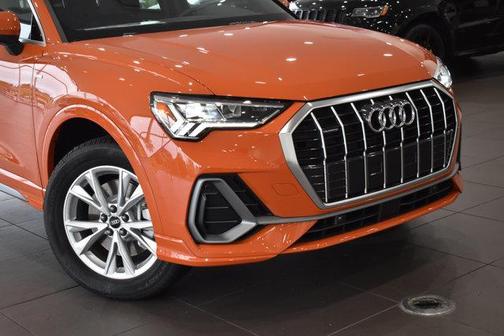2025 Audi Q3 Premium 45 TFSI S line quattro Tiptronic
