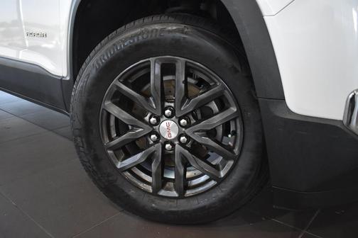 White Frost Tricoat 2017 GMC Acadia SLT-1