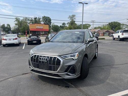 2023 Audi Q3 Premium 45 TFSI S line quattro Tiptronic