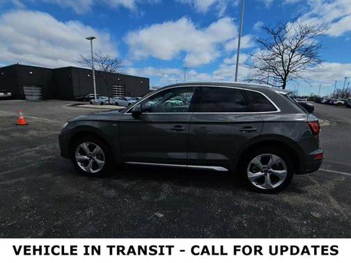 2023 Audi Q5 45 S line Prestige