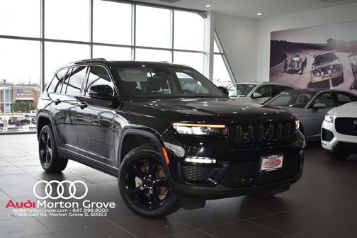 Diamond Black Crystal Pearlcoat 2023 Jeep Grand Cherokee Limited