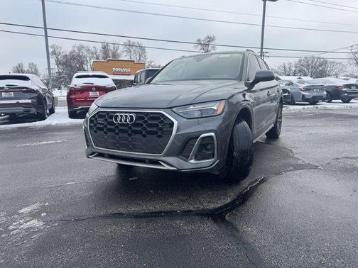 2023 Audi Q5 45 S line Premium