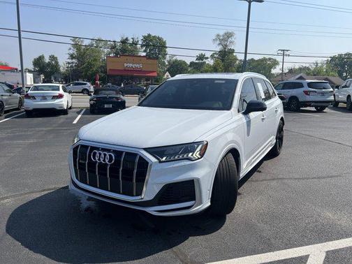 2023 Audi SQ7 4.0T Premium Plus