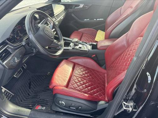 2022 Audi S4 Premium Plus TFSI quattro Tiptronic